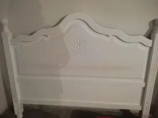 Cabecero de madera blanco de 1:35