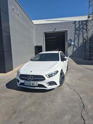Mercedes-Benz A 250 E AMG hobrido 2023