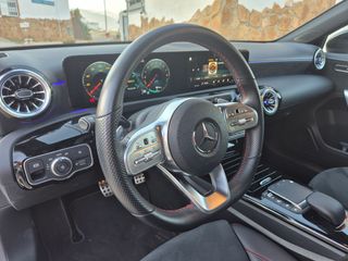 Mercedes-Benz A 250 E AMG hobrido 2023