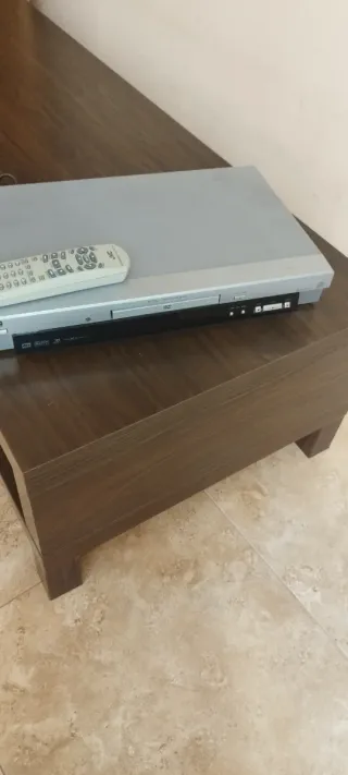 DVD JVC Plata