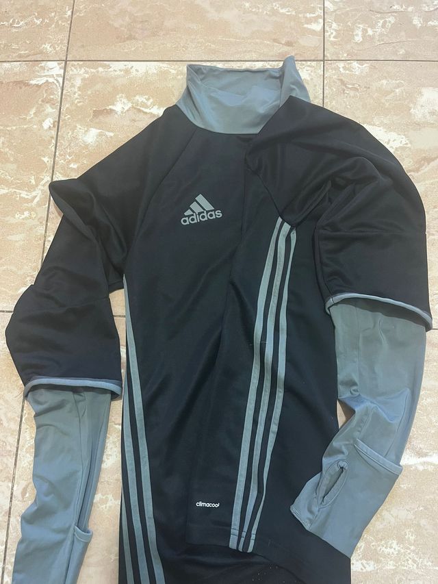Sudadera Adidas cuello alto