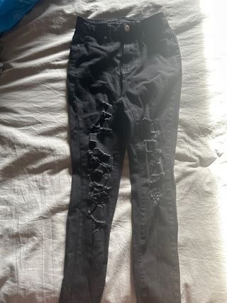 Pantalón vaquero negro XS desgarrado