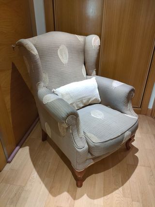 Sillón orejero estampado