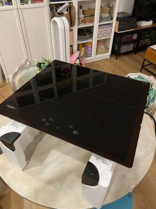 Placa Inducción Whirlpool WSQ5760NE.