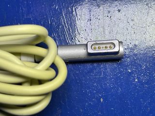 Cargador Apple MagSafe 60W