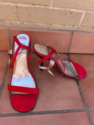 3 Pares de Zapatos de Tacón