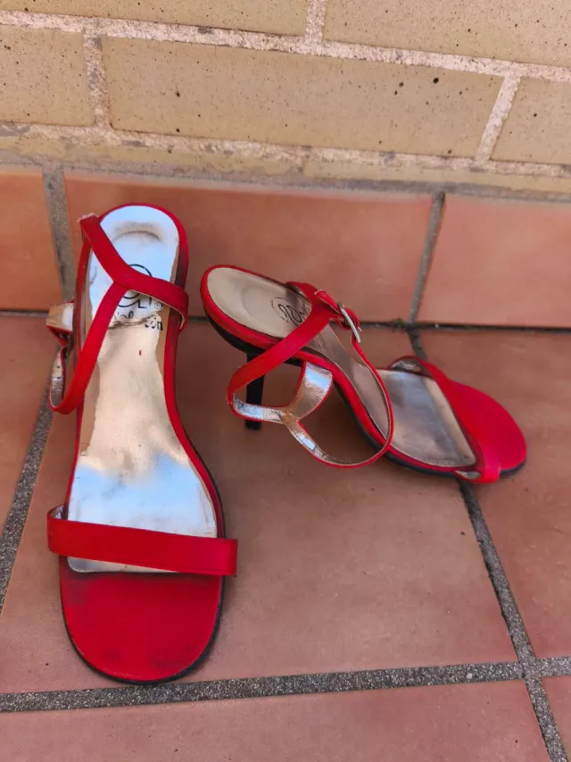 3 Pares de Zapatos de Tacón