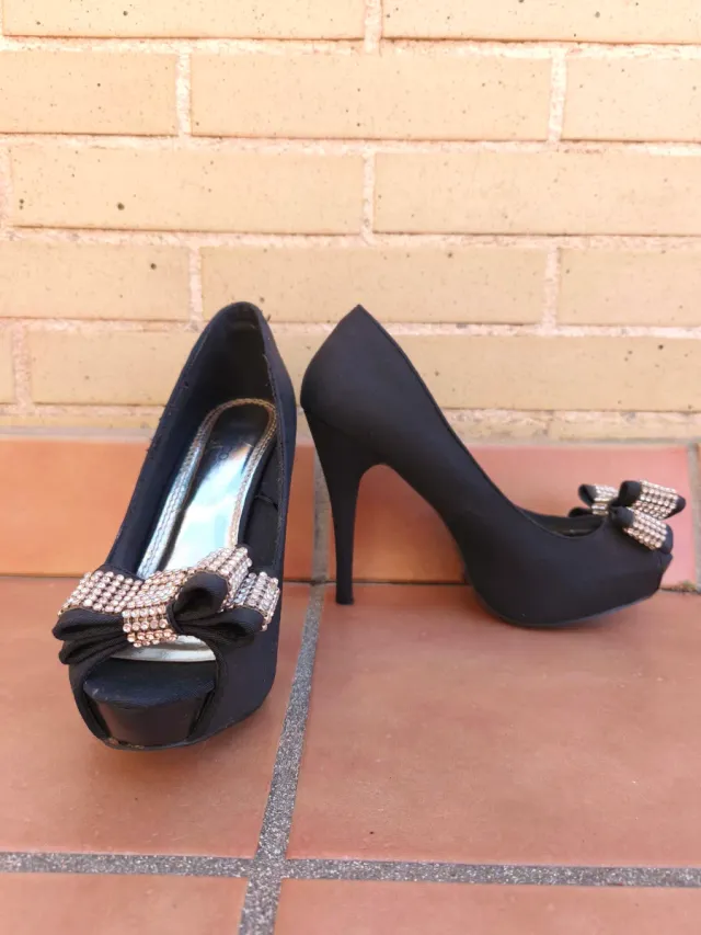 3 Pares de Zapatos de Tacón