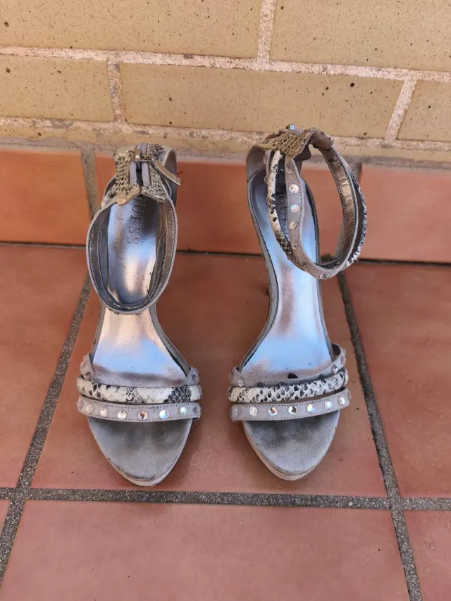 3 Pares de Zapatos de Tacón