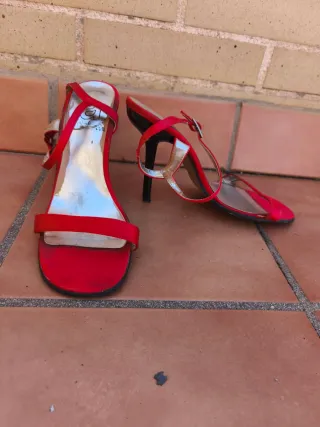 3 Pares de Zapatos de Tacón