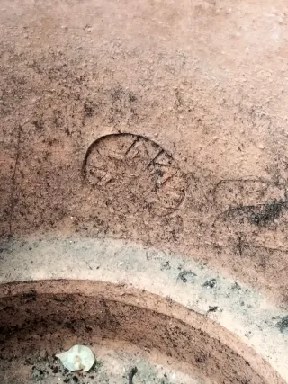 Maceta vieja estilo Rústico