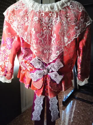 Traje de Fallera caldera, morado.