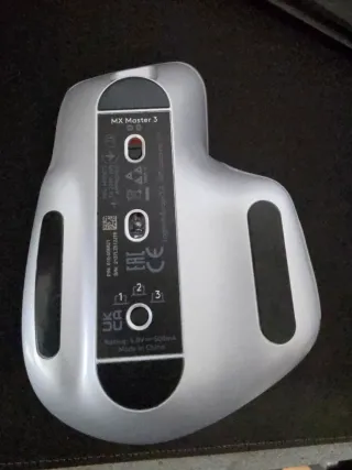 Logitech MX Master 3 - Cinza/Branco