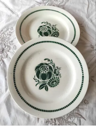 2 piatti Art Déco floreali verdi
