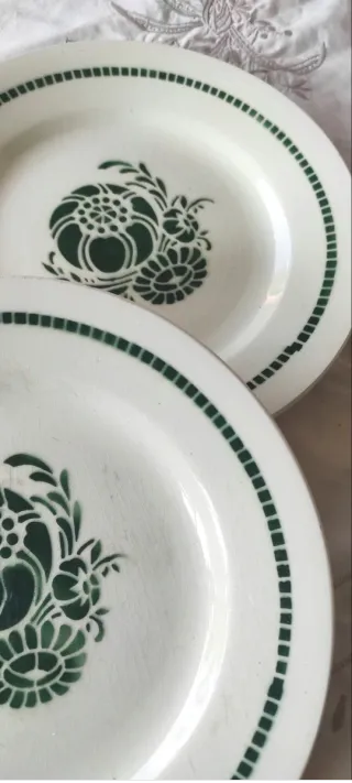 2 piatti Art Déco floreali verdi