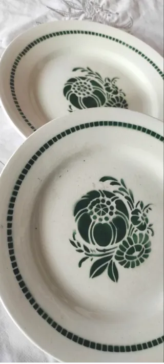 2 piatti Art Déco floreali verdi