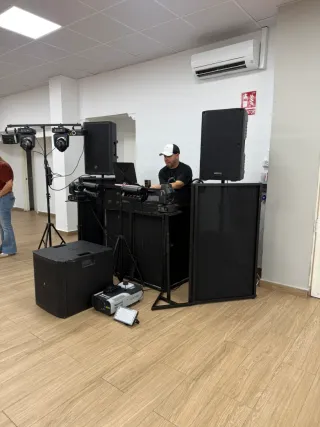 DJ ECONOMICO CON MAQUINARIA  Valencia y alrededore