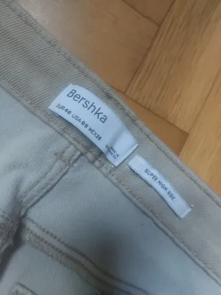 Pantalón beige