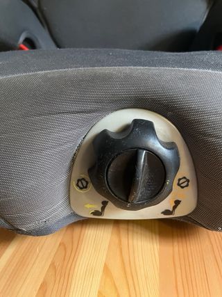 Silla alzador coche con respaldo Casualplay