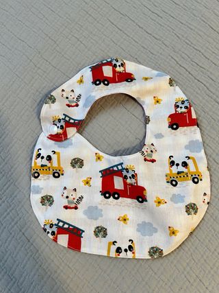 Babero de tela personalizado!