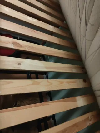 Cama Kura + somier adicional y colchón