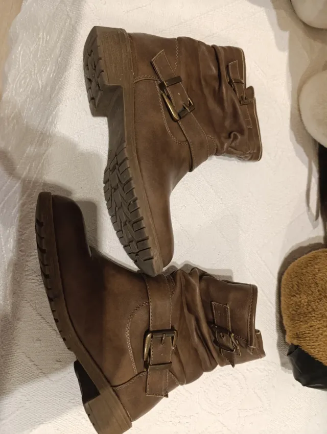 Botín marrón hebillas talla 36