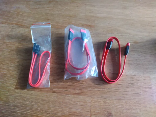 3 Cables SATA Rojos