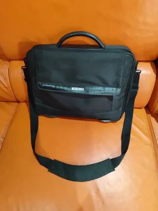 Ordenador portátil Compaq negro/plateado