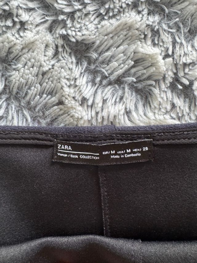 Falda Zara Negra Talla M