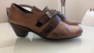 Zapatos de mujer marrones