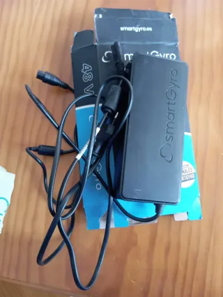 SmartGyro Cargador 4800 Patinetes Eléctricos
