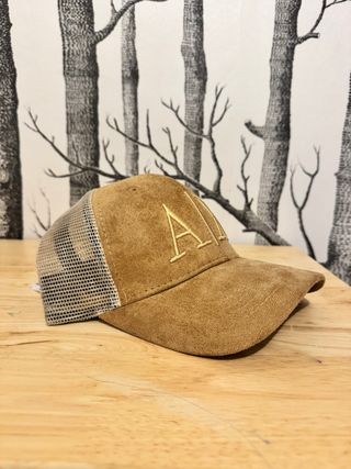 Gorra Armani Exchange AX Marrón y Dorado