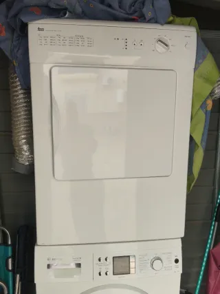 Secadora Teka 7kg con tubo.