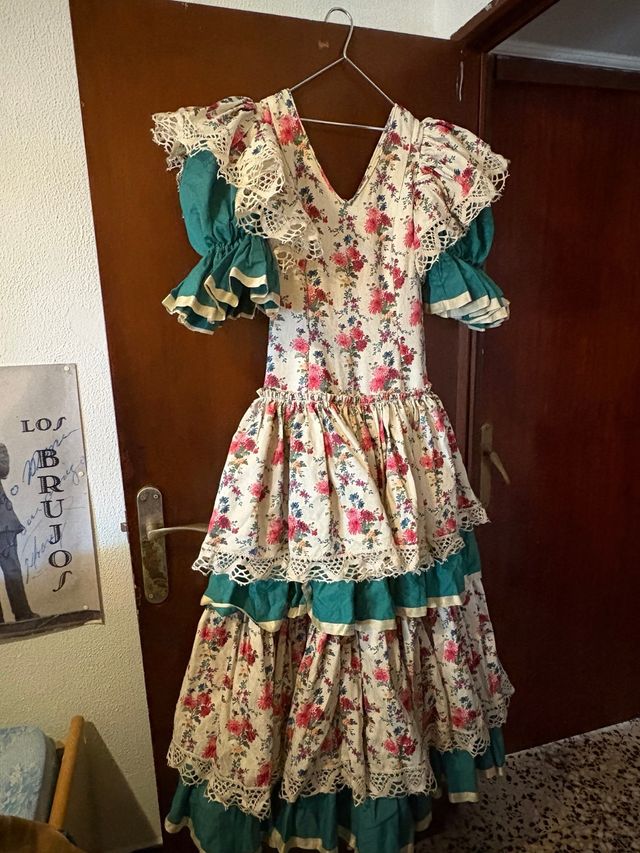 Traje de flamenca volantes floral