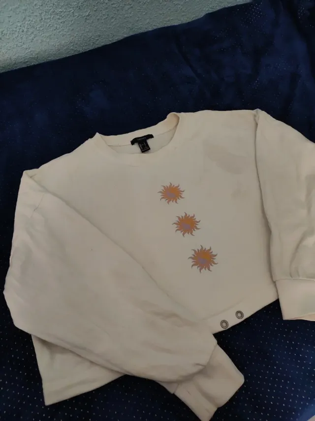 Sudadera Forever 21 blanca con soles