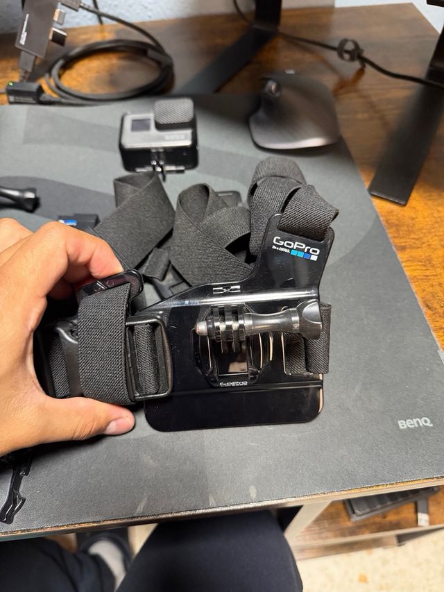 GoPro Hero 5 Black + Accessori