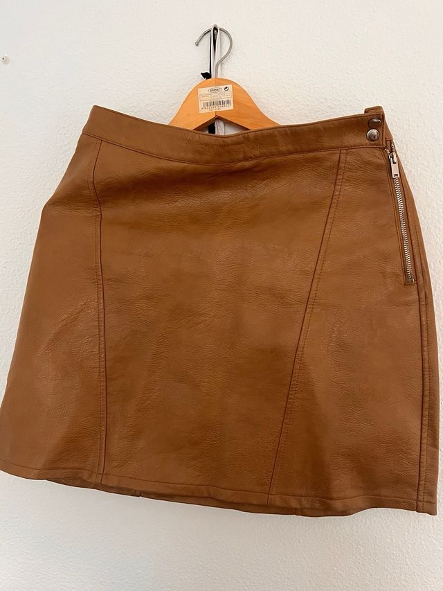 Falda efecto piel beige Zara S