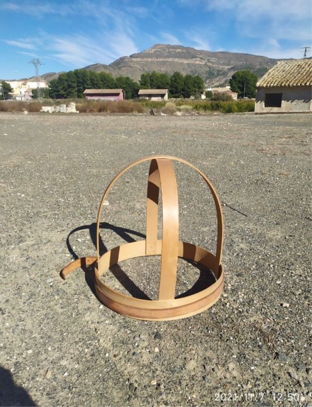 Vecchio telaio in legno