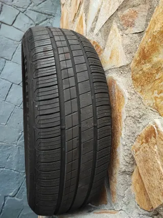 Neumático Goodyear