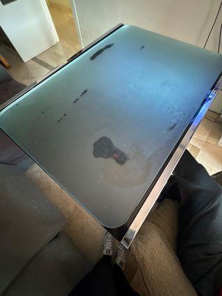 Mesa extensible cristal y metal