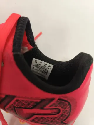 Botas de fútbol Puma niño rosas talla 31