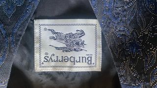 Chaqueta Burberry Negra y Dorada