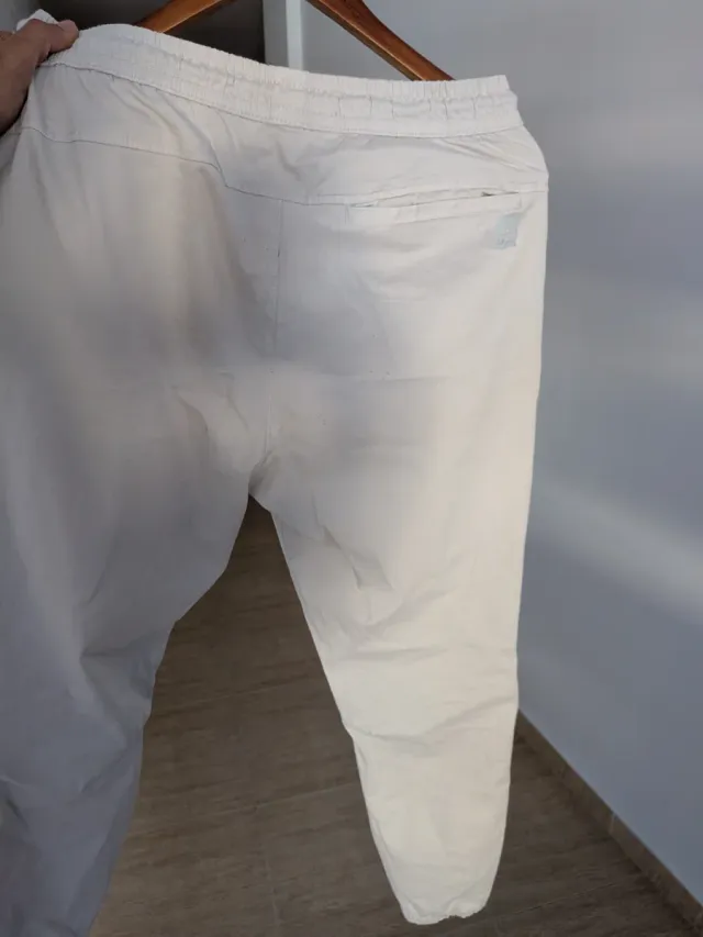 Pantalón Slim Beige Zara