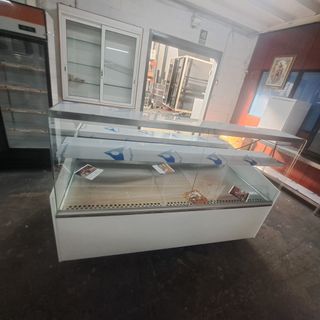 Vitrina expositora refrigerada a medida