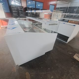 Vitrina expositora refrigerada a medida