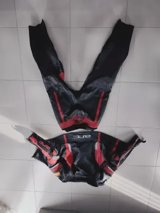 Conjunto Cuero Moto Chaqueta y Pantalón