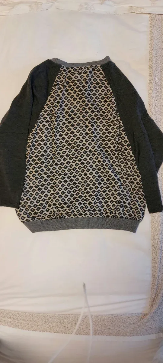 Jersey Indi & Cold gris con estampado