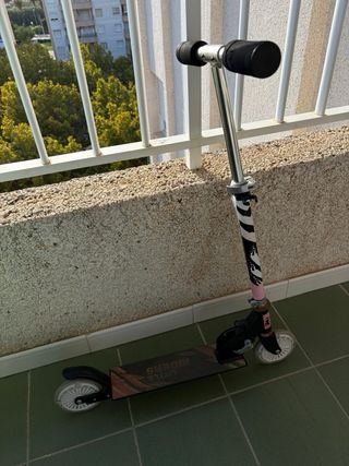 Bicicleta y patinete infantil