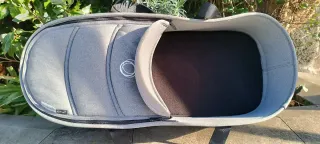 Capazo Bugaboo Bee 3 color gris.