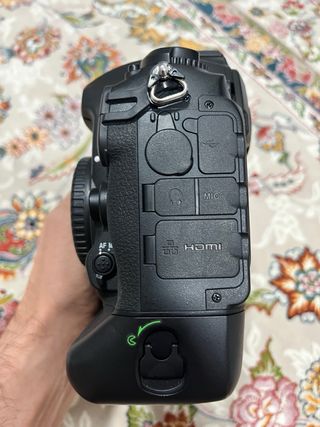 Nikon D5 - Meno di 10.000 scatti